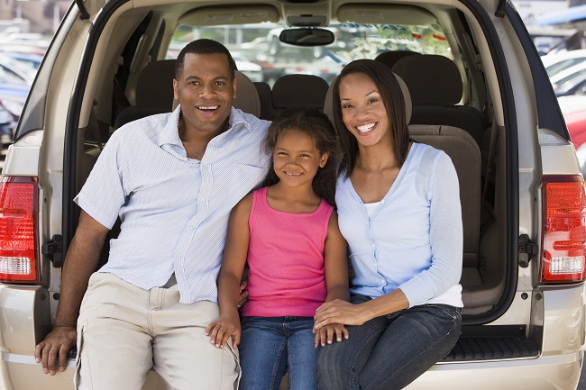 image of family turning locum tenens assignment into family trip